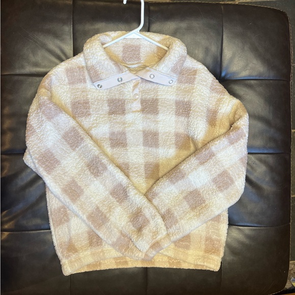 Women’s Sherpa Button Up Pullover - Picture 4 of 4